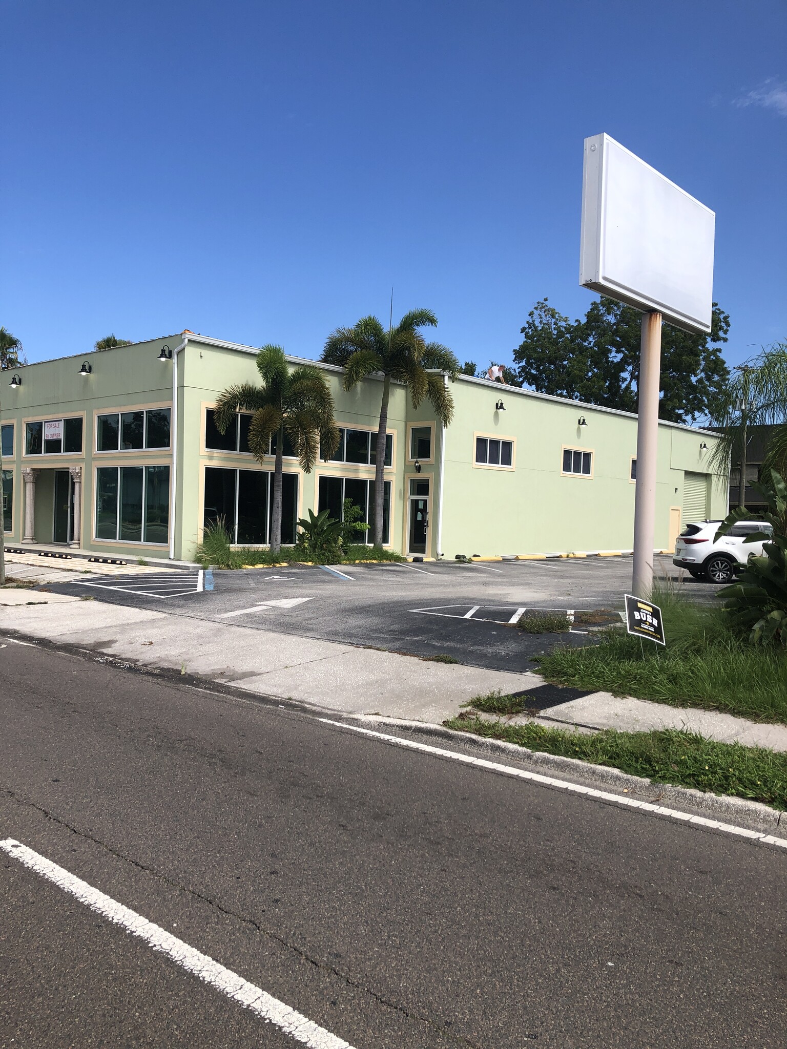 2905 W Kennedy Blvd, Tampa, FL for Sale
