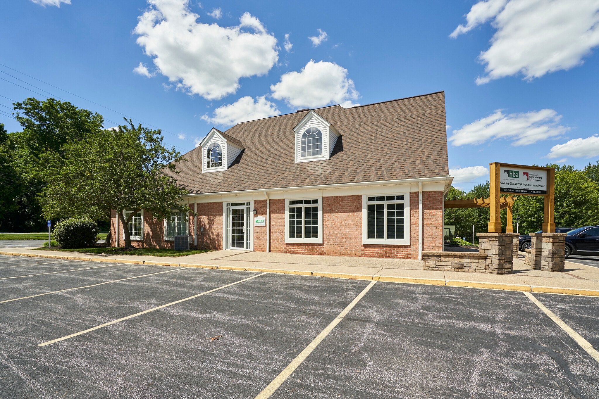 799 White Pond Dr, Akron, OH for Rent