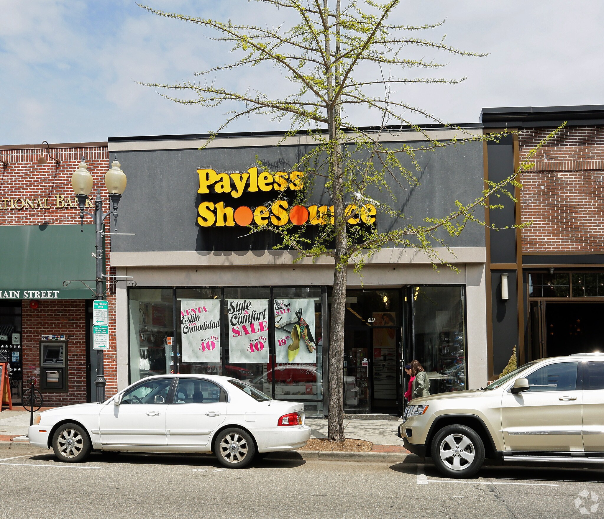 20 Oak St Patchogue, NY 11772 Retail Property for Sale on