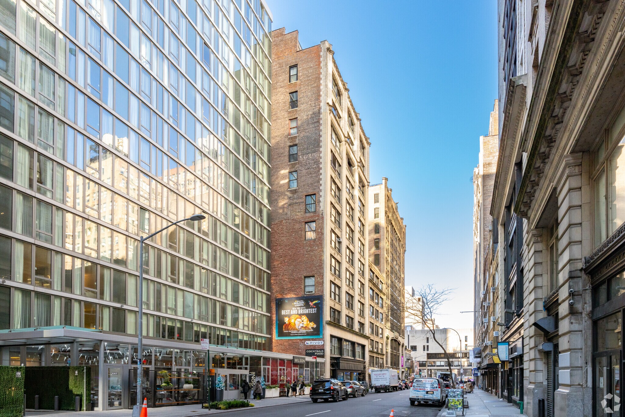 144-152 W 27th St, New York, NY for Rent