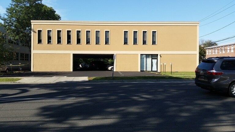 1700 Bedford St, Stamford, CT for Rent