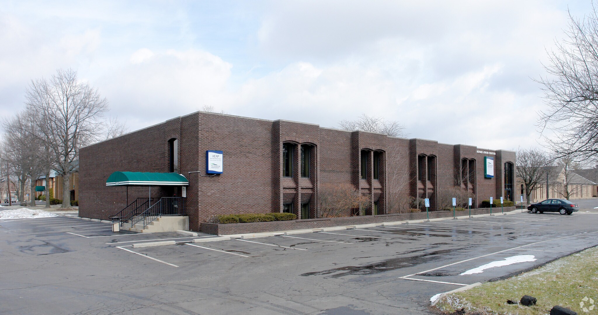 1520 Old Henderson Rd, Columbus, OH for Rent