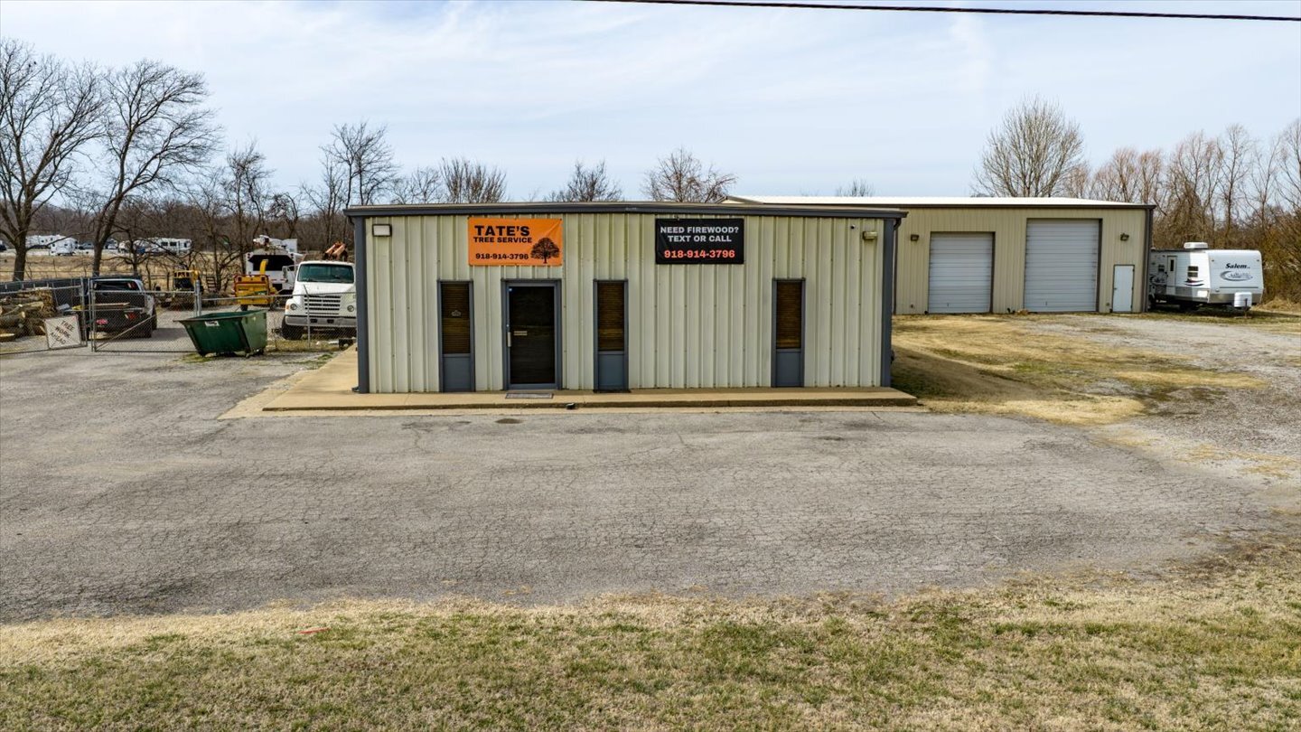 1065 NE Washington Blvd, Bartlesville, OK for Sale