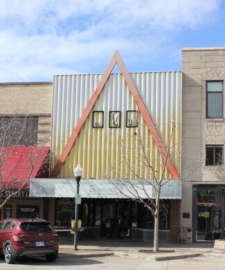 829 Massachusetts St  