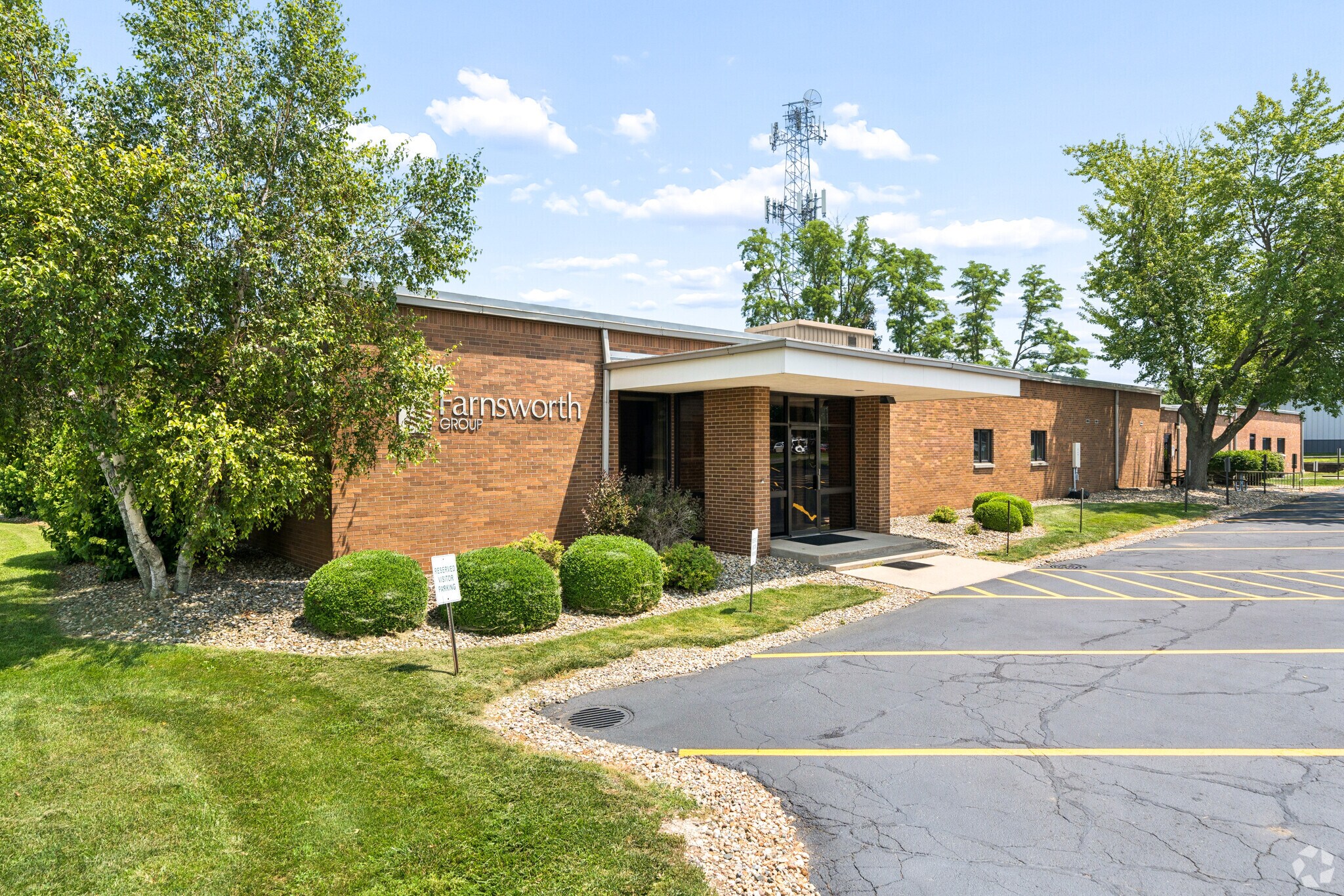 2709 McGraw Dr, Bloomington, IL for Sale