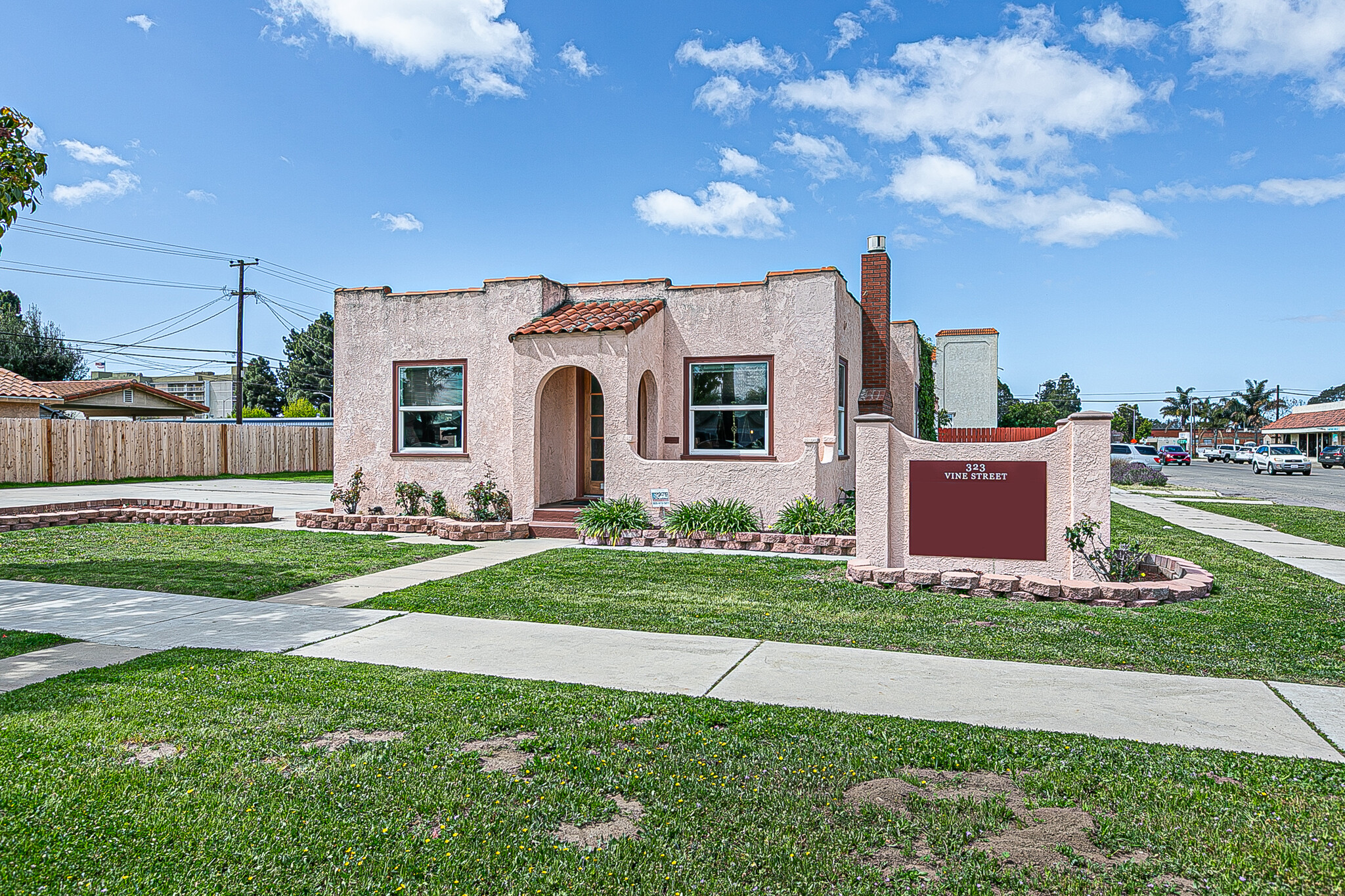323 Vine St, Santa Maria, CA for Sale