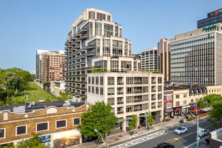 Toronto, ON Retail - 1430 Yonge St