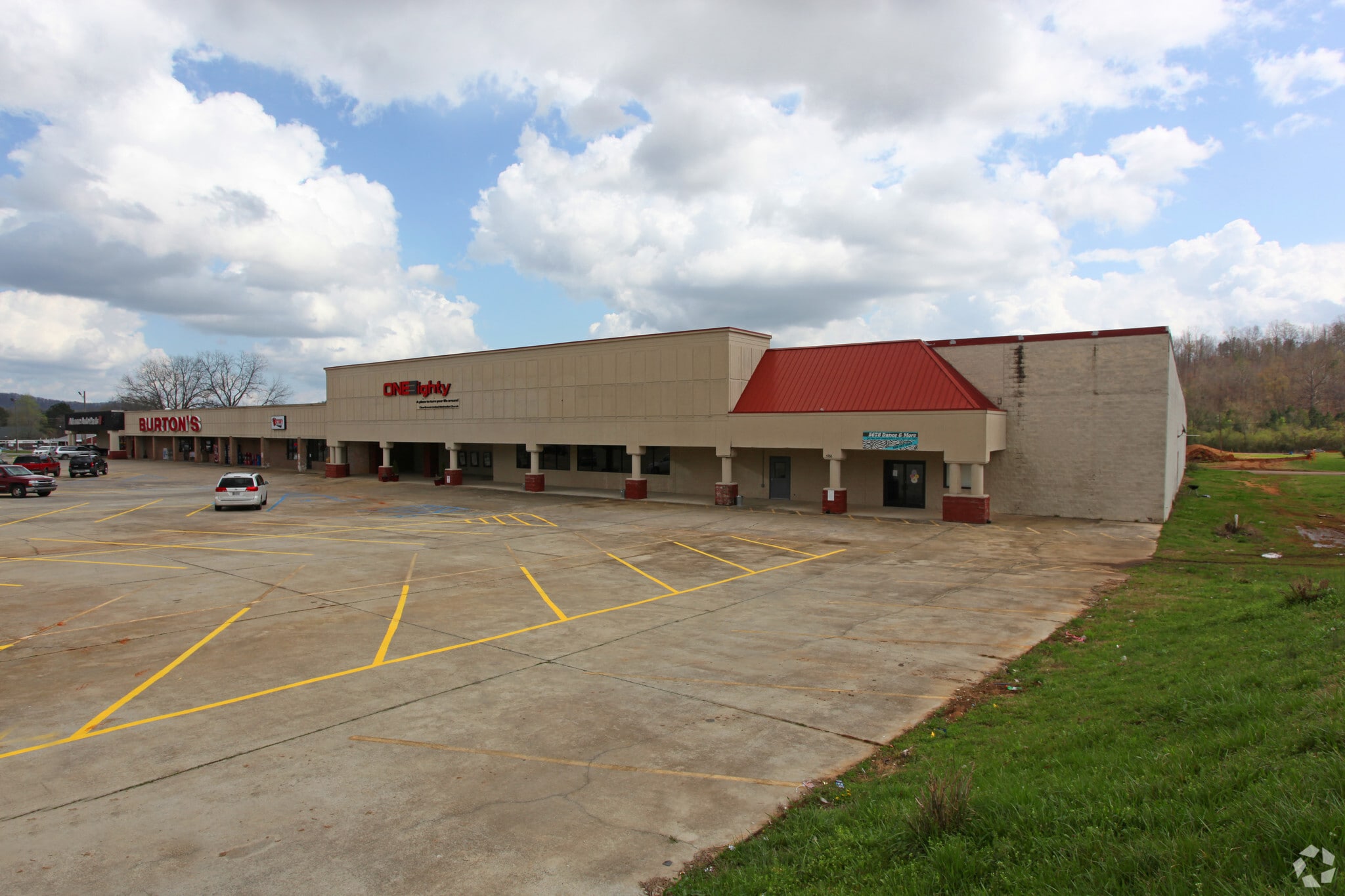 5766-5790 Us-11 Hwy, Springville, AL for Rent
