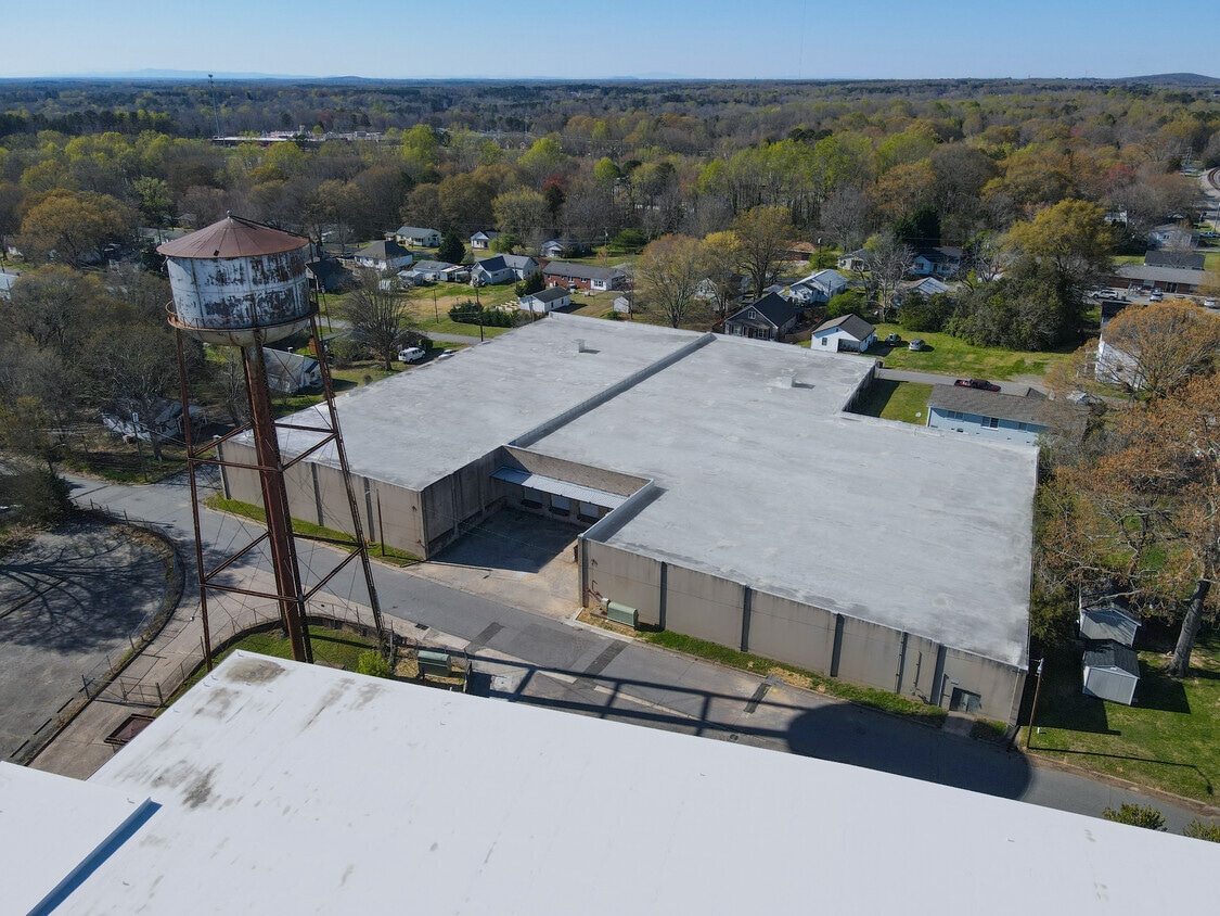 100 W Parkwood St, Stanley, NC for Rent