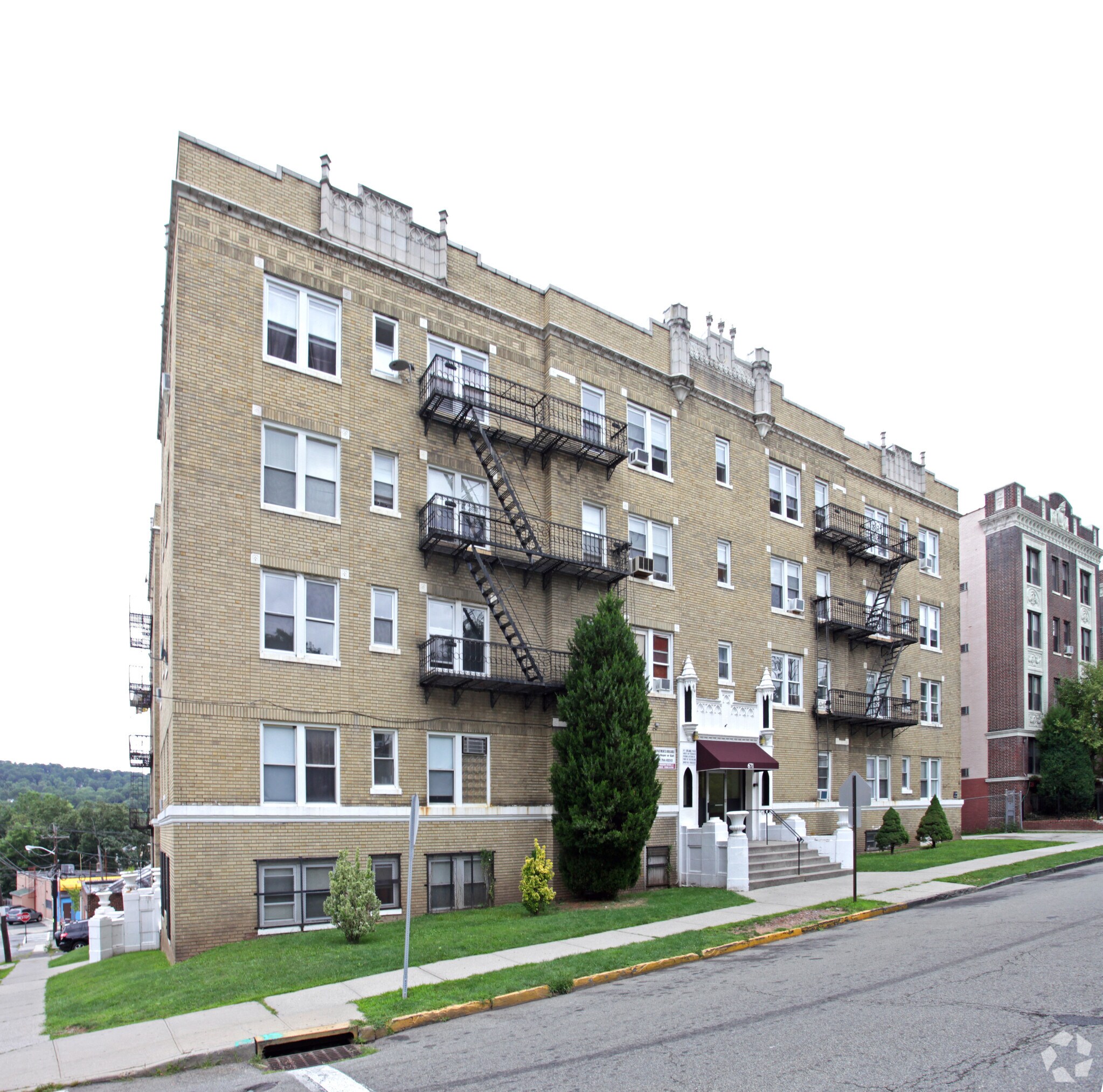 671 Lincoln Ave, Orange, NJ for Sale