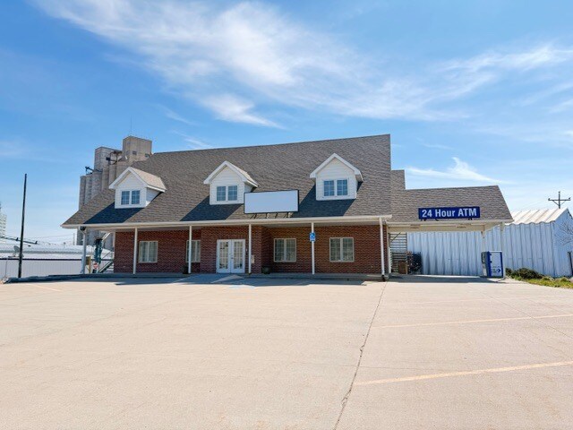 305 Main St, Firth, NE for Sale