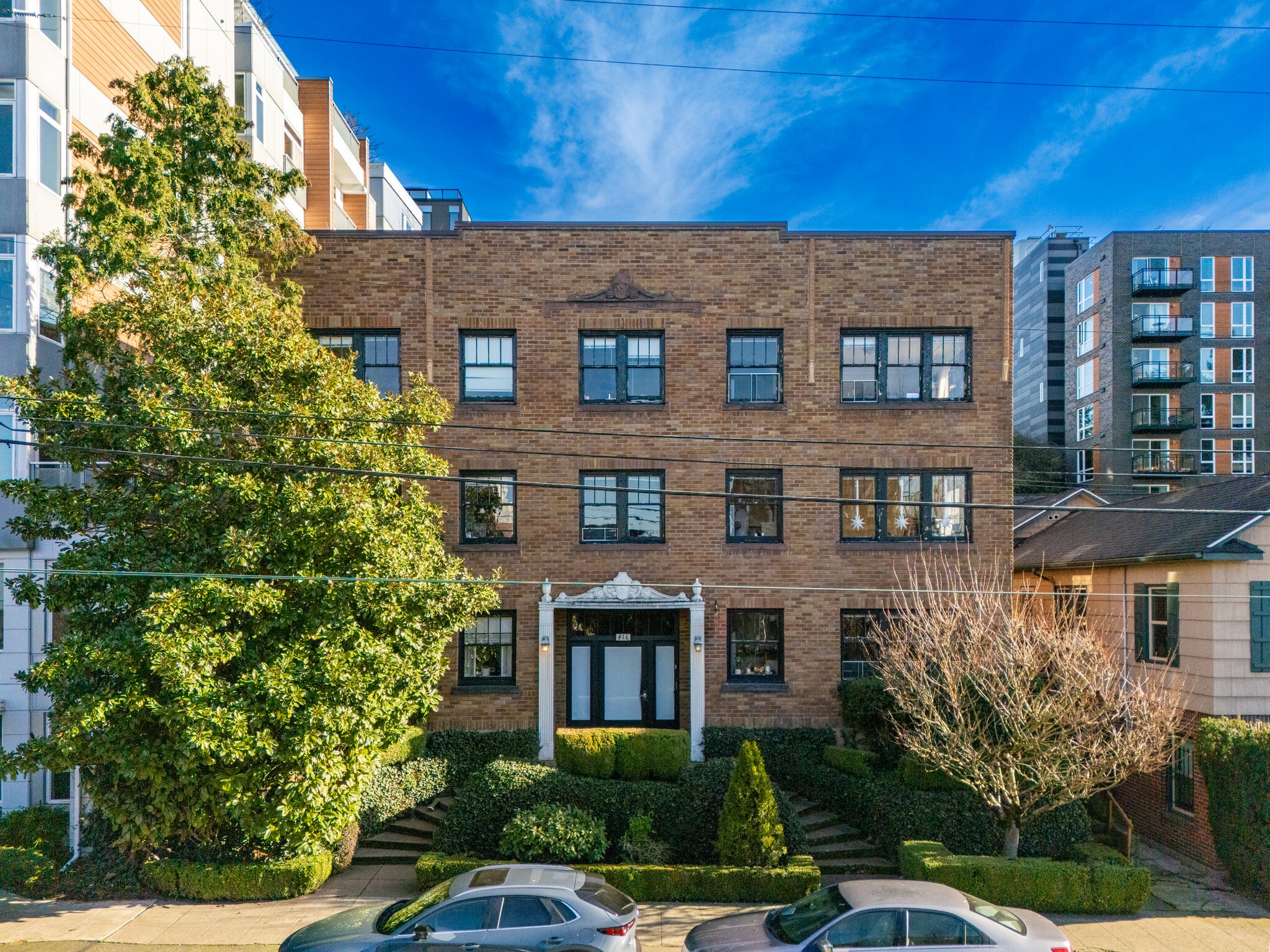 416 Summit Ave E, Seattle, WA for Sale