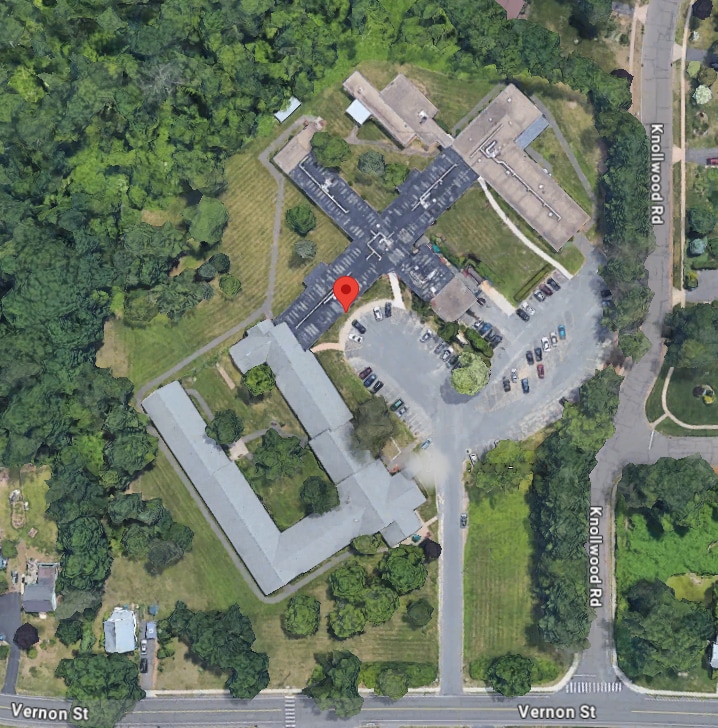 565 Vernon St, Manchester, CT for Sale