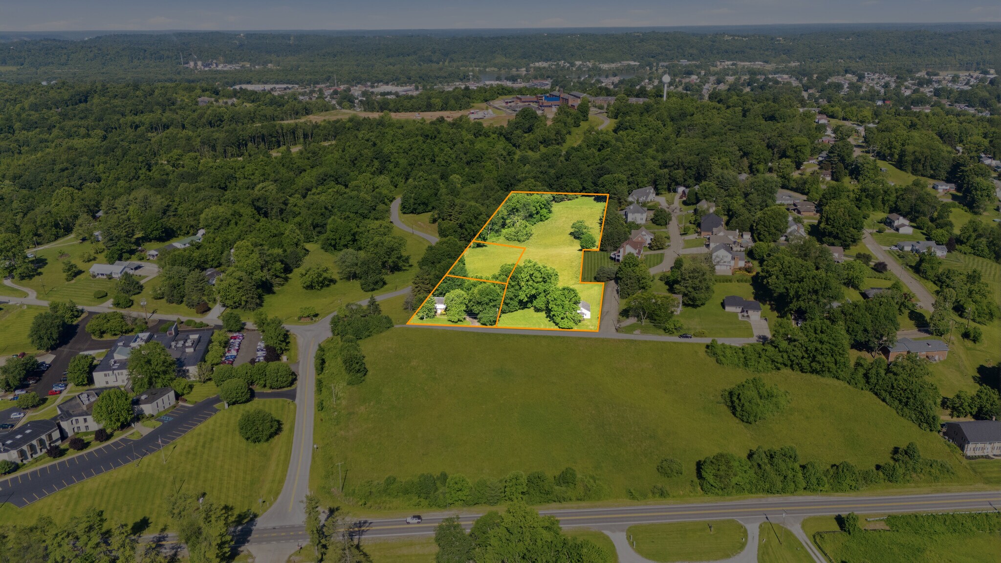 1806 Forest Hills Dr, Parkersburg, WV for Sale