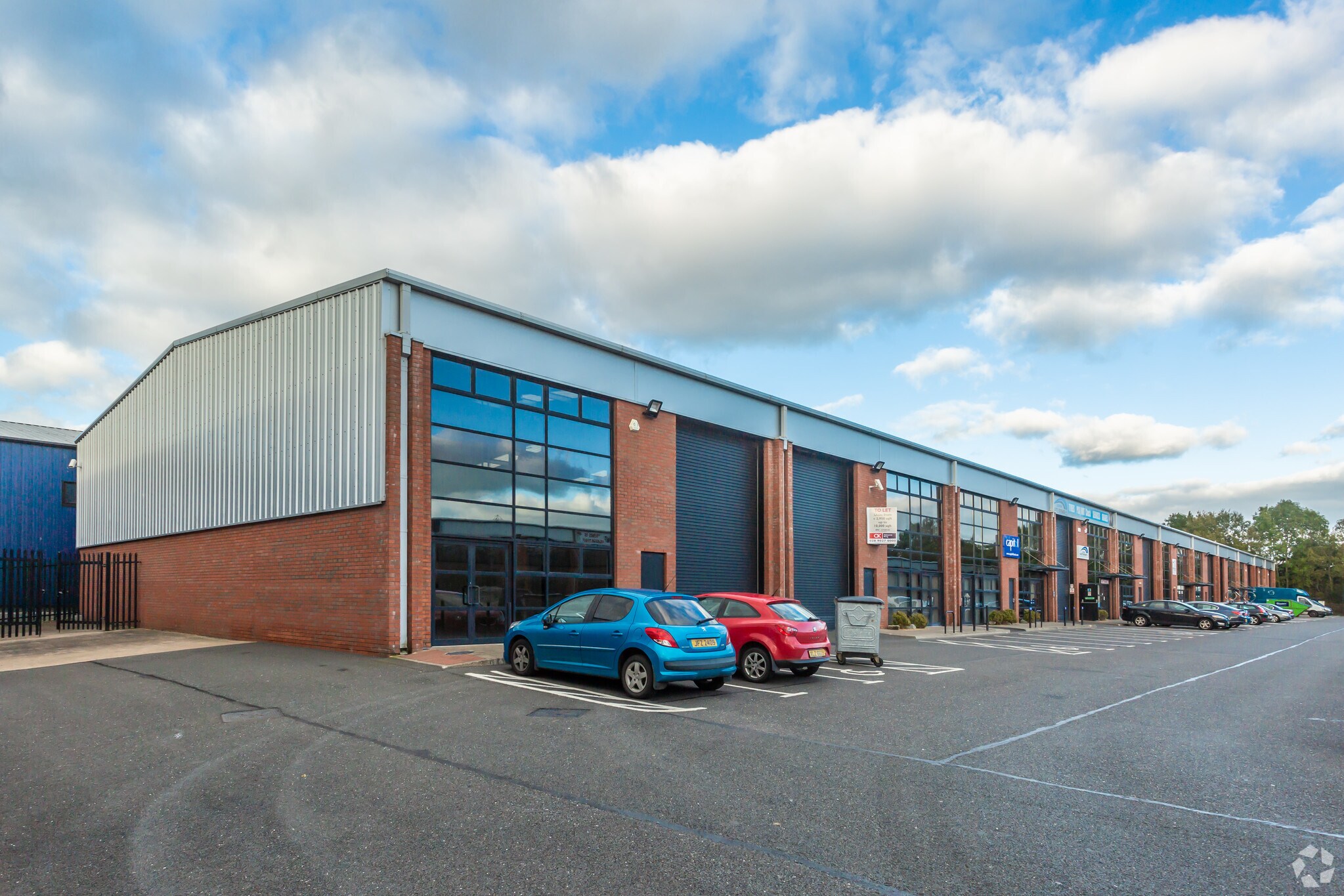 9 Ferguson Dr, Lisburn, CAT for Rent