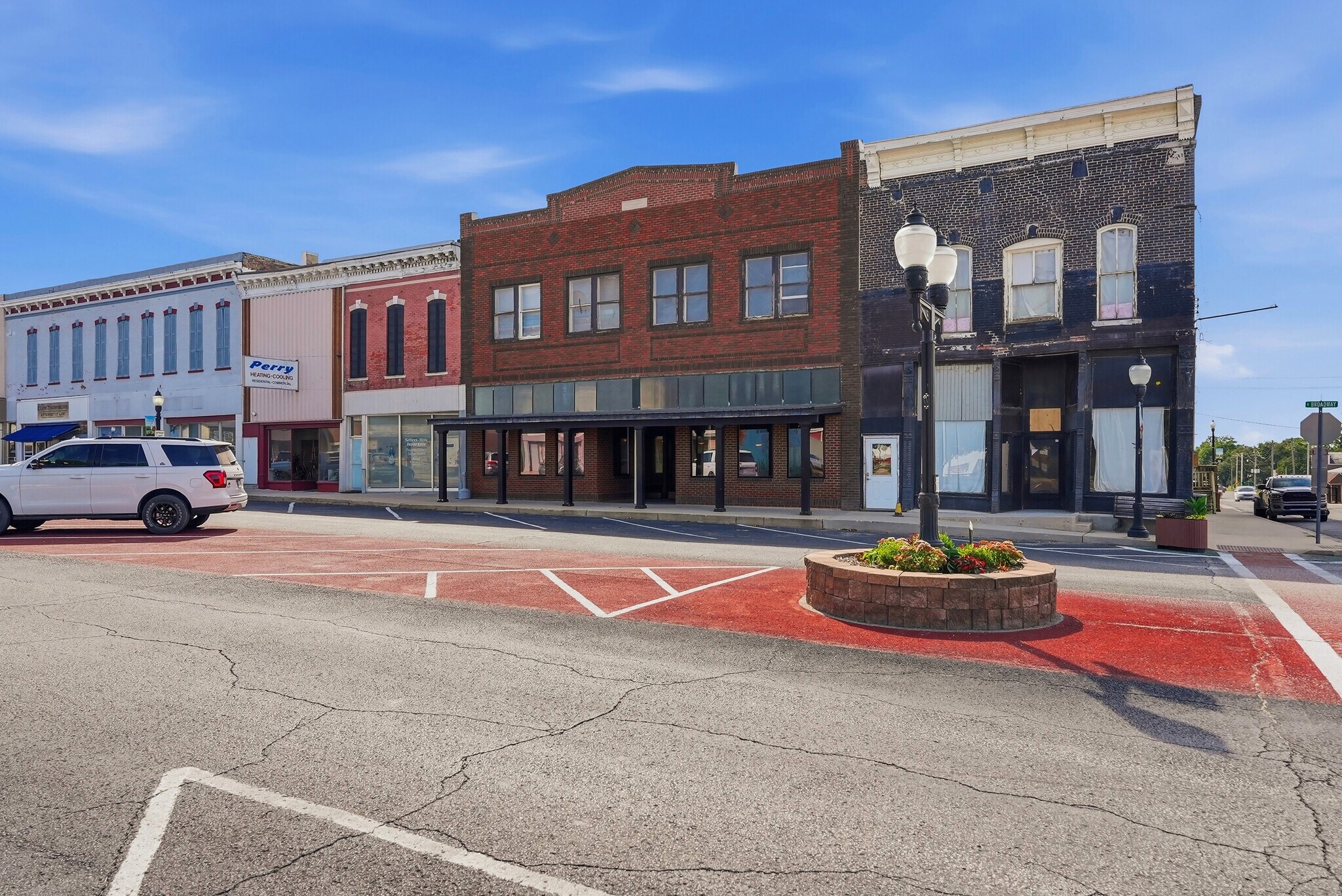 204 S Broadway, Salisbury, MO for Sale