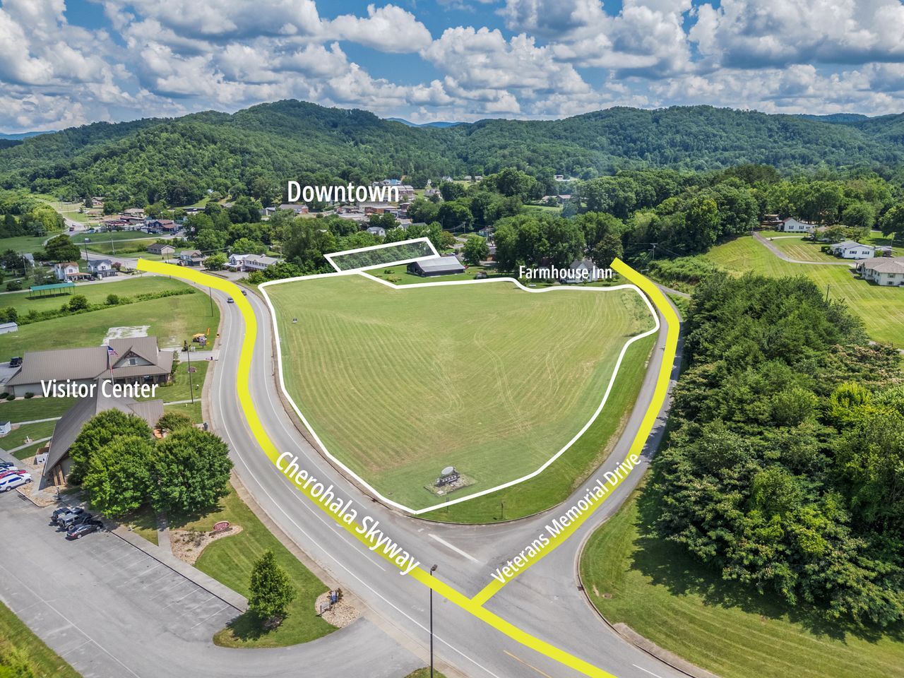 1 Cherohala Skwy, Tellico Plains, TN for Sale