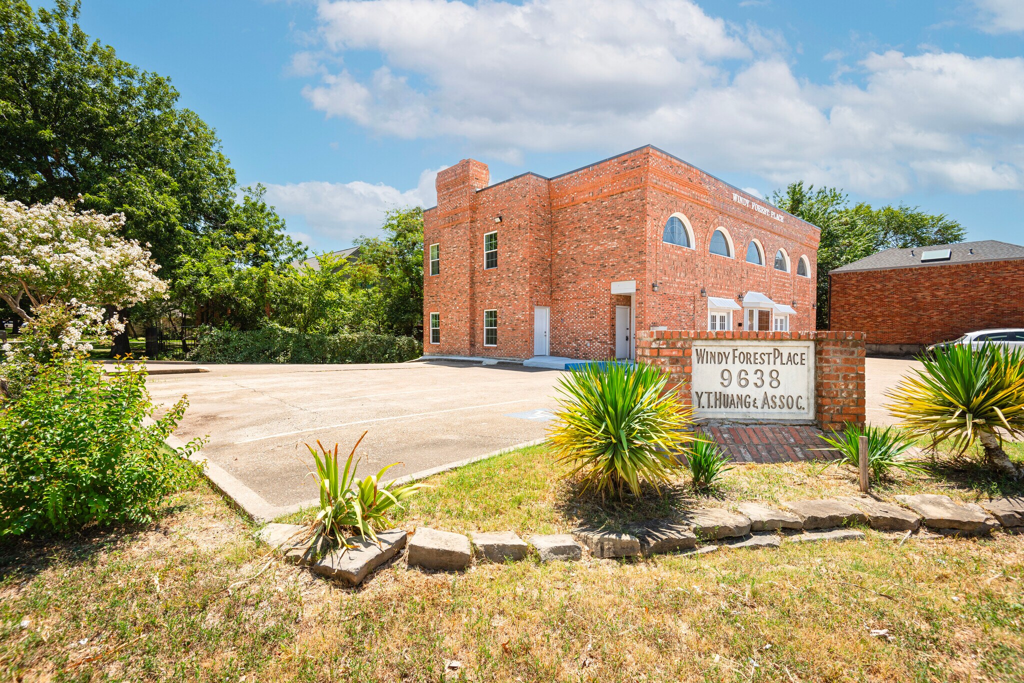 9638 Greenville Ave, Dallas, TX for Rent