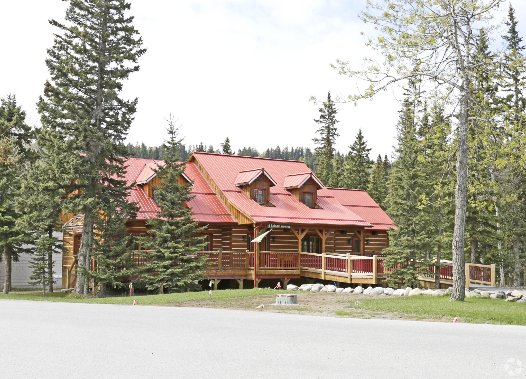23 Burnside Dr, Rocky View Co, AB for Rent