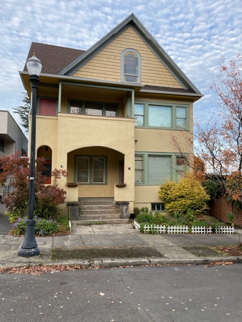 17-19 SW Gibbs St, Portland, OR for Rent