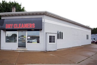 Waupun, WI Freestanding - 735 W Main St