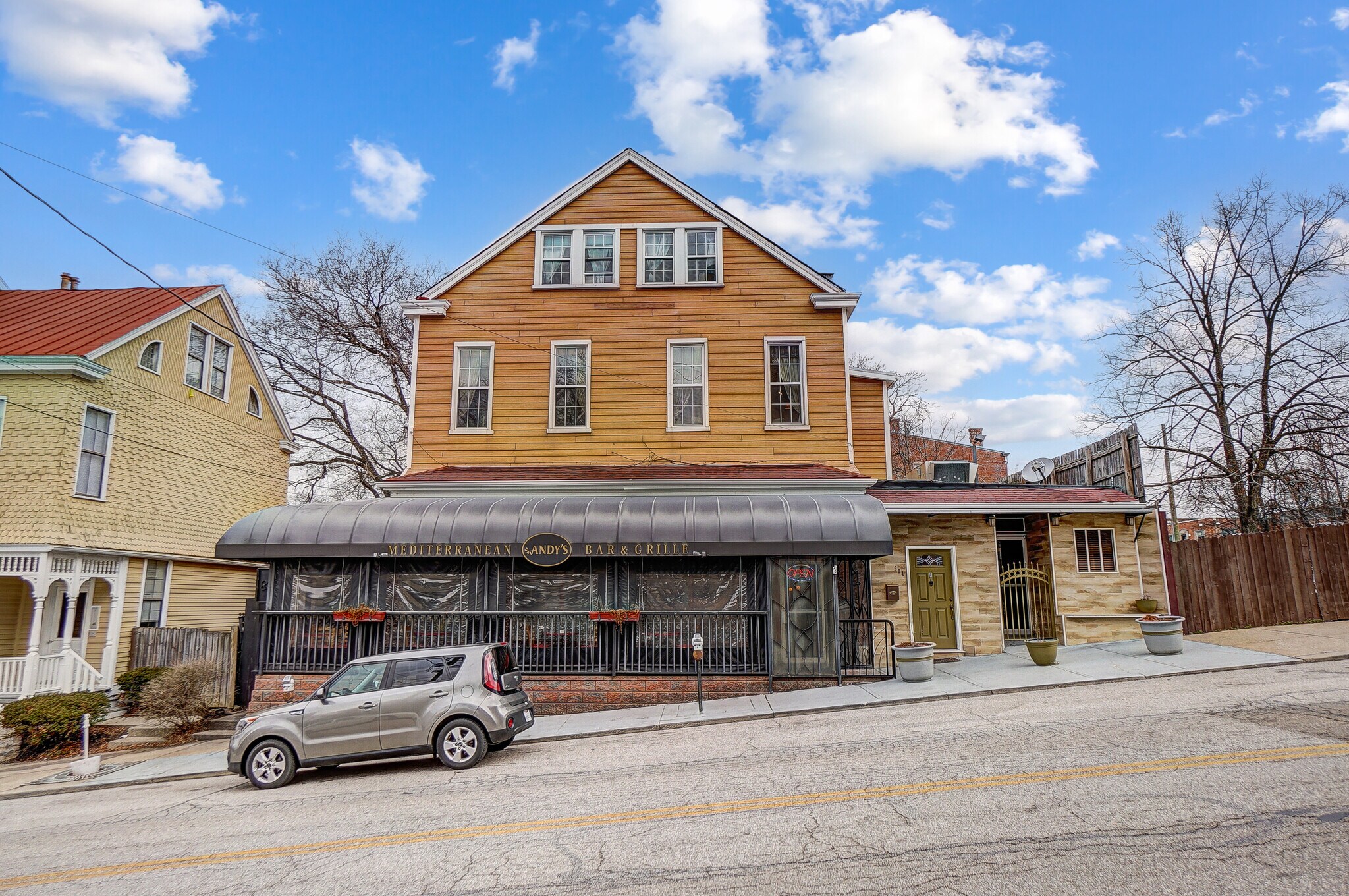 906 Nassau St, Cincinnati, OH for Sale