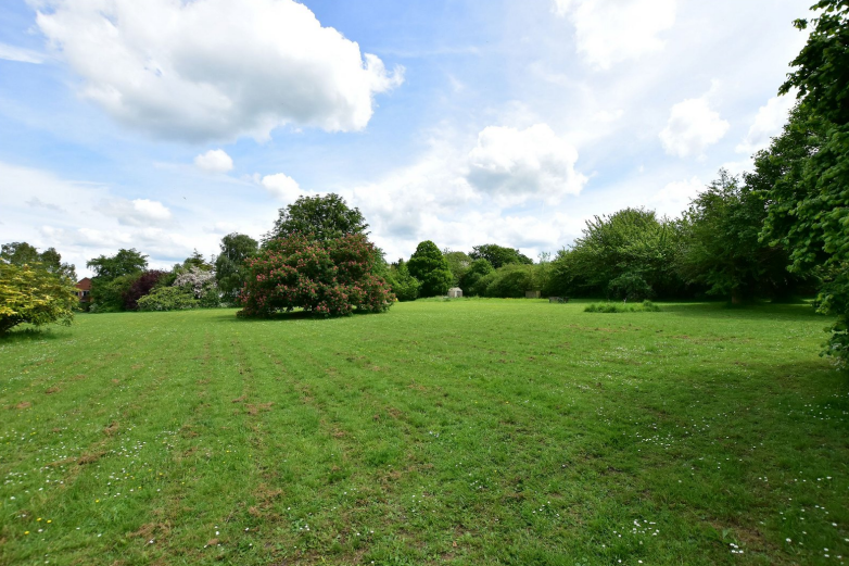 53 Oakley Ln, Chinnor, OXF for Sale