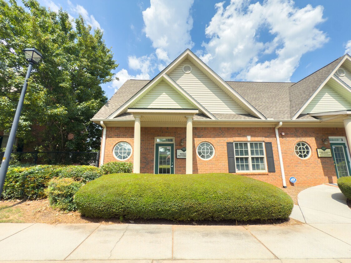 4485 Tench Rd, Suwanee, GA for Rent