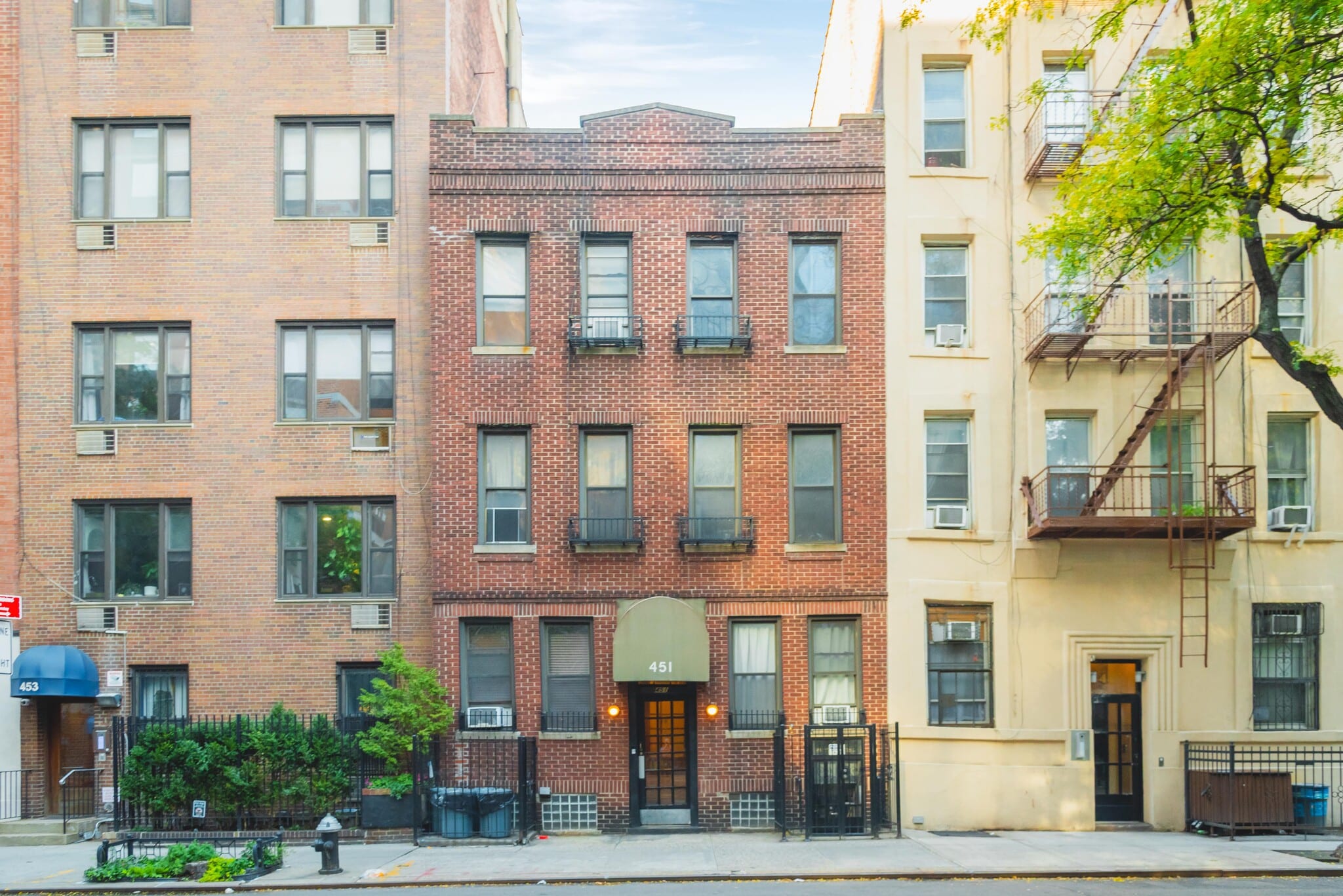 451 W 43rd St, New York, NY for Sale