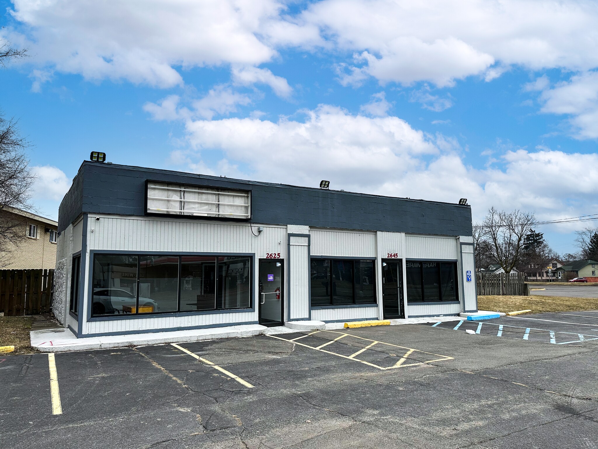 2625-2645 S Wayne Rd, Westland, MI for Rent