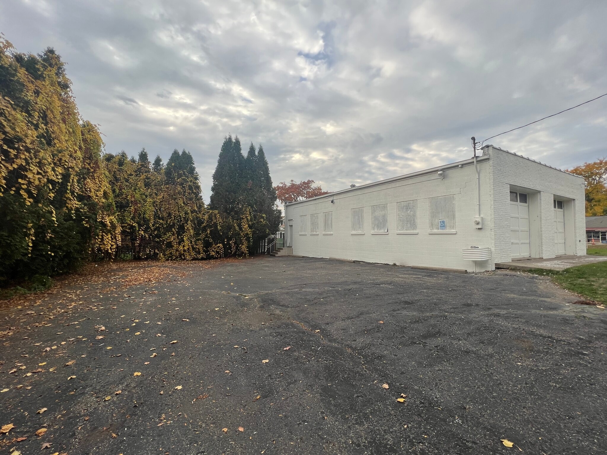 556 Auburn Ave, Pontiac, MI for Rent