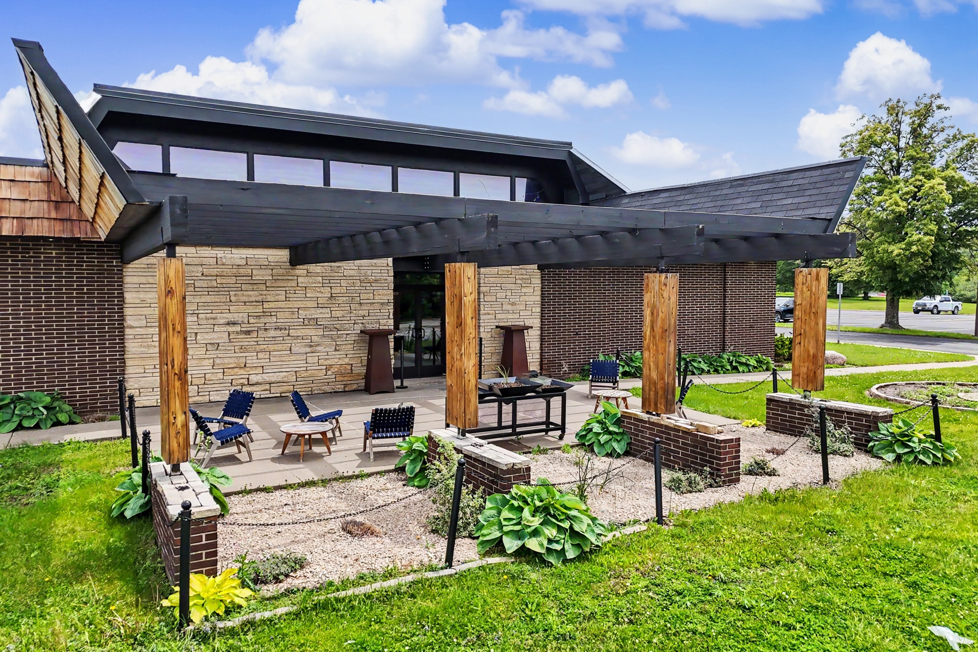 2525 Highlander Pl, Iowa City, IA for Rent