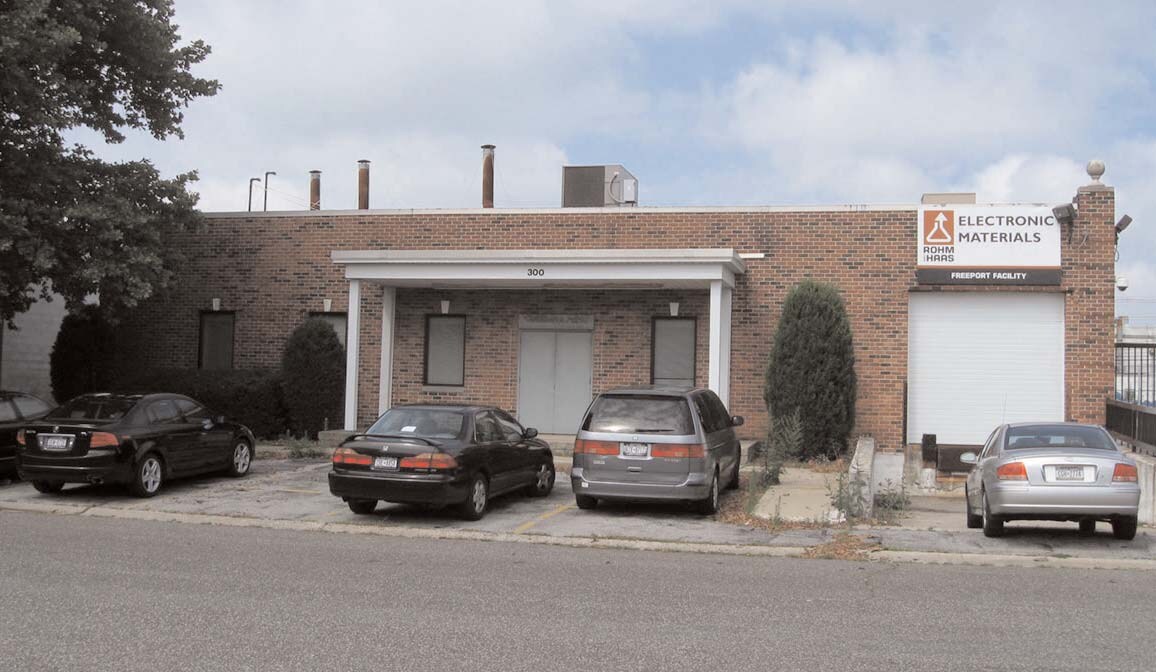 300 Buffalo Ave Freeport, NY 11520 Flex Property for Lease on