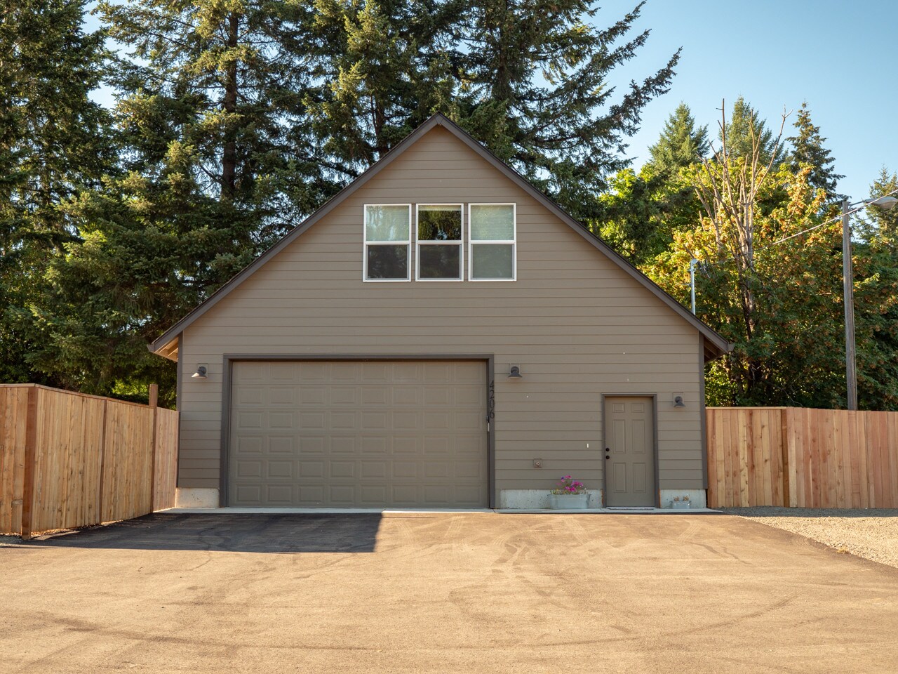 4206 Main St, Sweet Home, OR for Sale