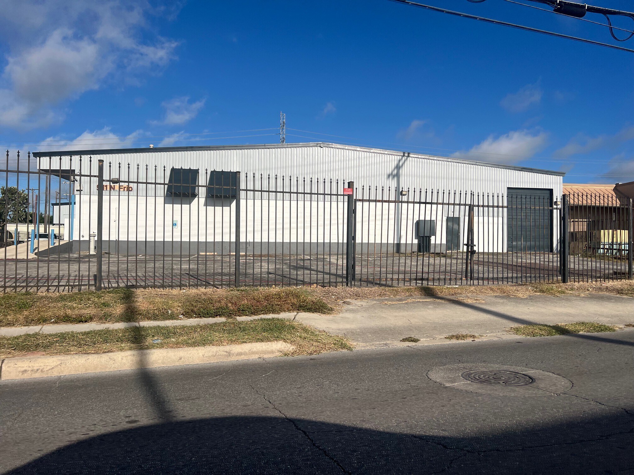 911 N Frio St, San Antonio, TX for Rent