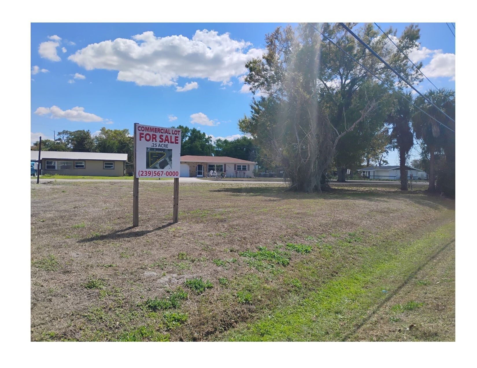 208 Lakeview Dr, North Fort Myers, FL for Sale