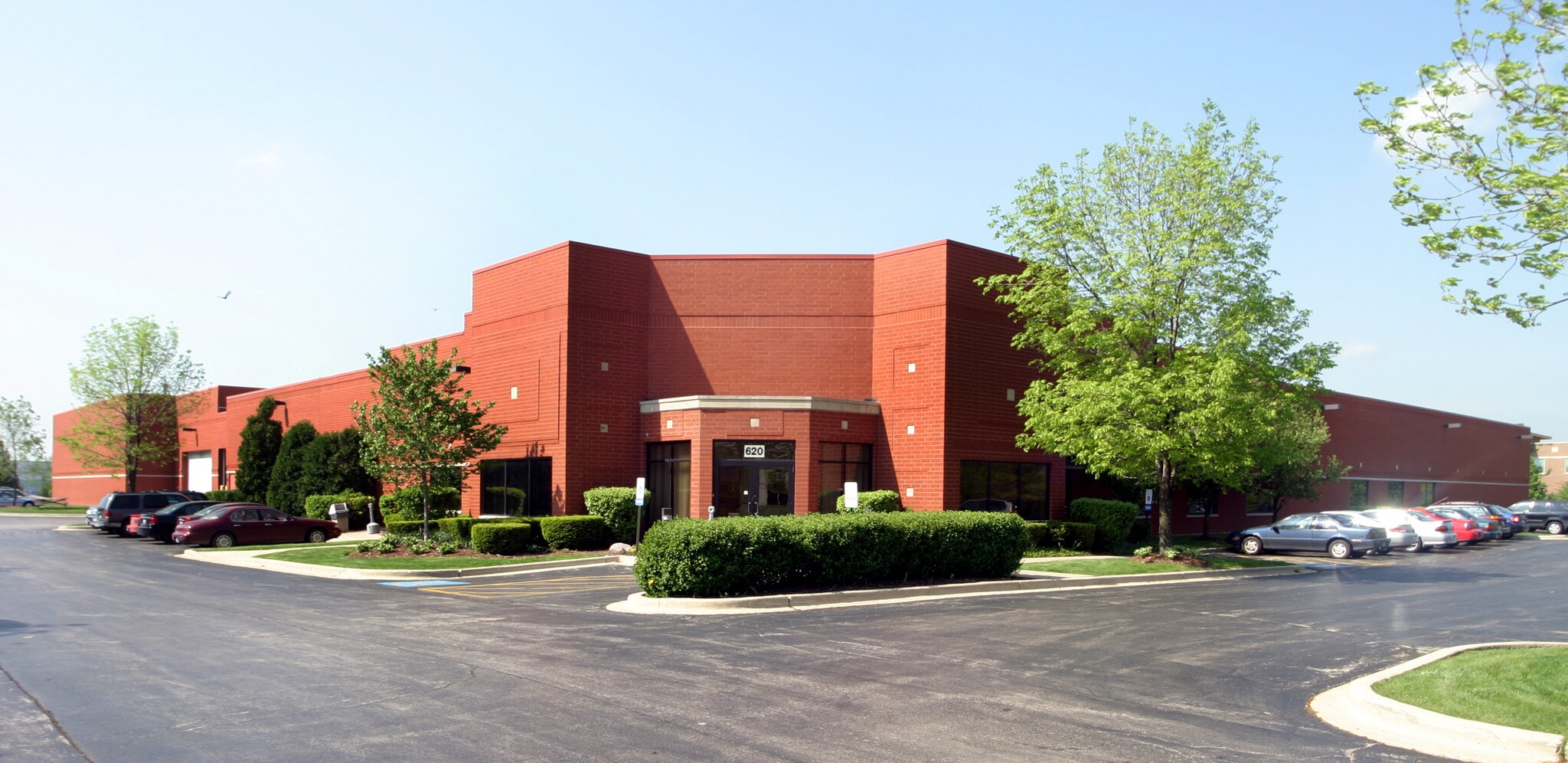 620 Lakeview Pky, Vernon Hills, IL for Rent