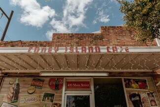 Hattiesburg, MS Retail - 400 N Main St