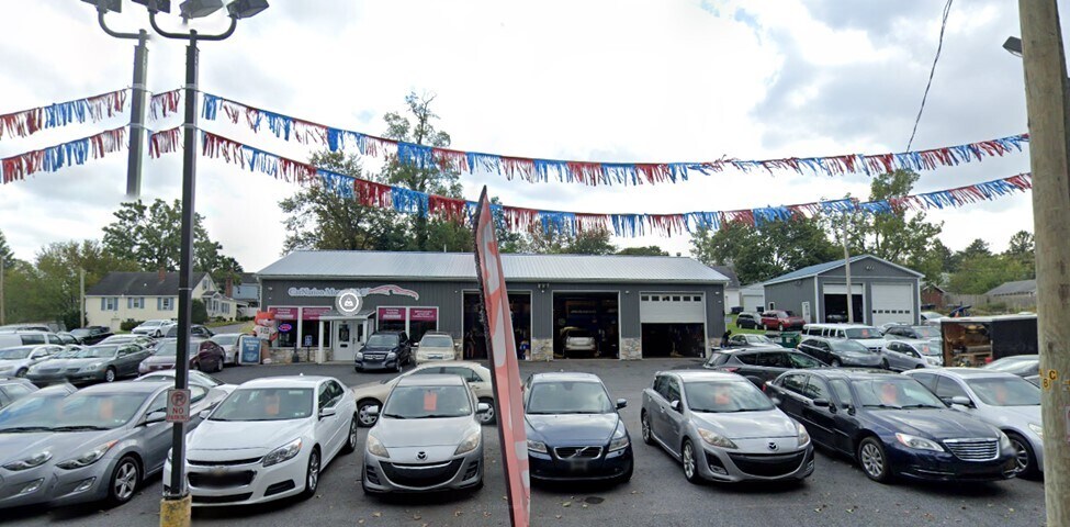 2425 Herr St, Harrisburg, PA for Sale