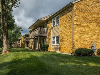 Louisville, KY Apartments - 11353 N Tazwell Dr
