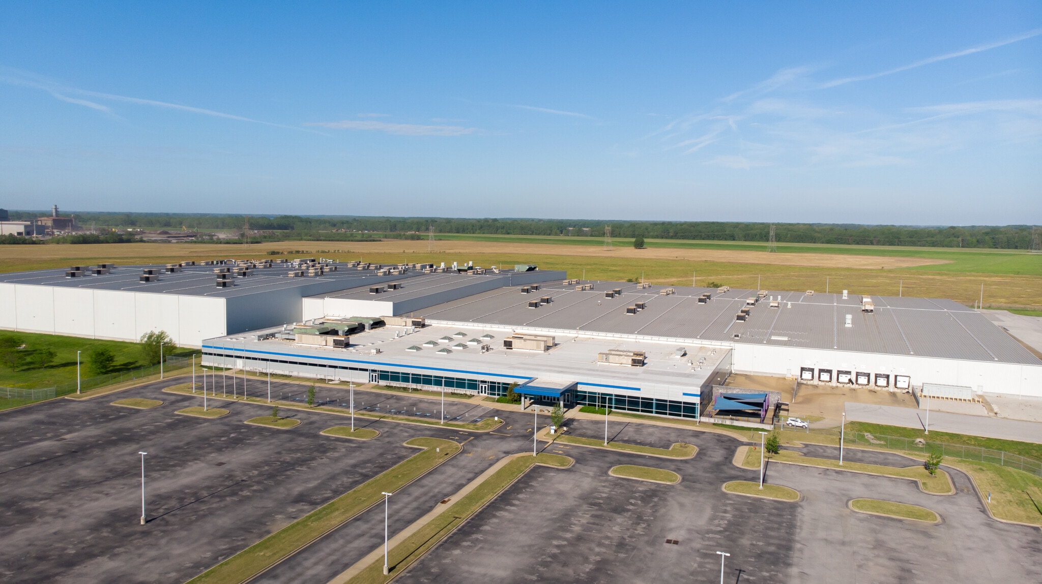 3231 Paul R Lowry Rd Memphis, TN 38109 Industrial Property for Sale