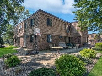 Fairmont, MN Apartments - 107 - 111 Dorothy St