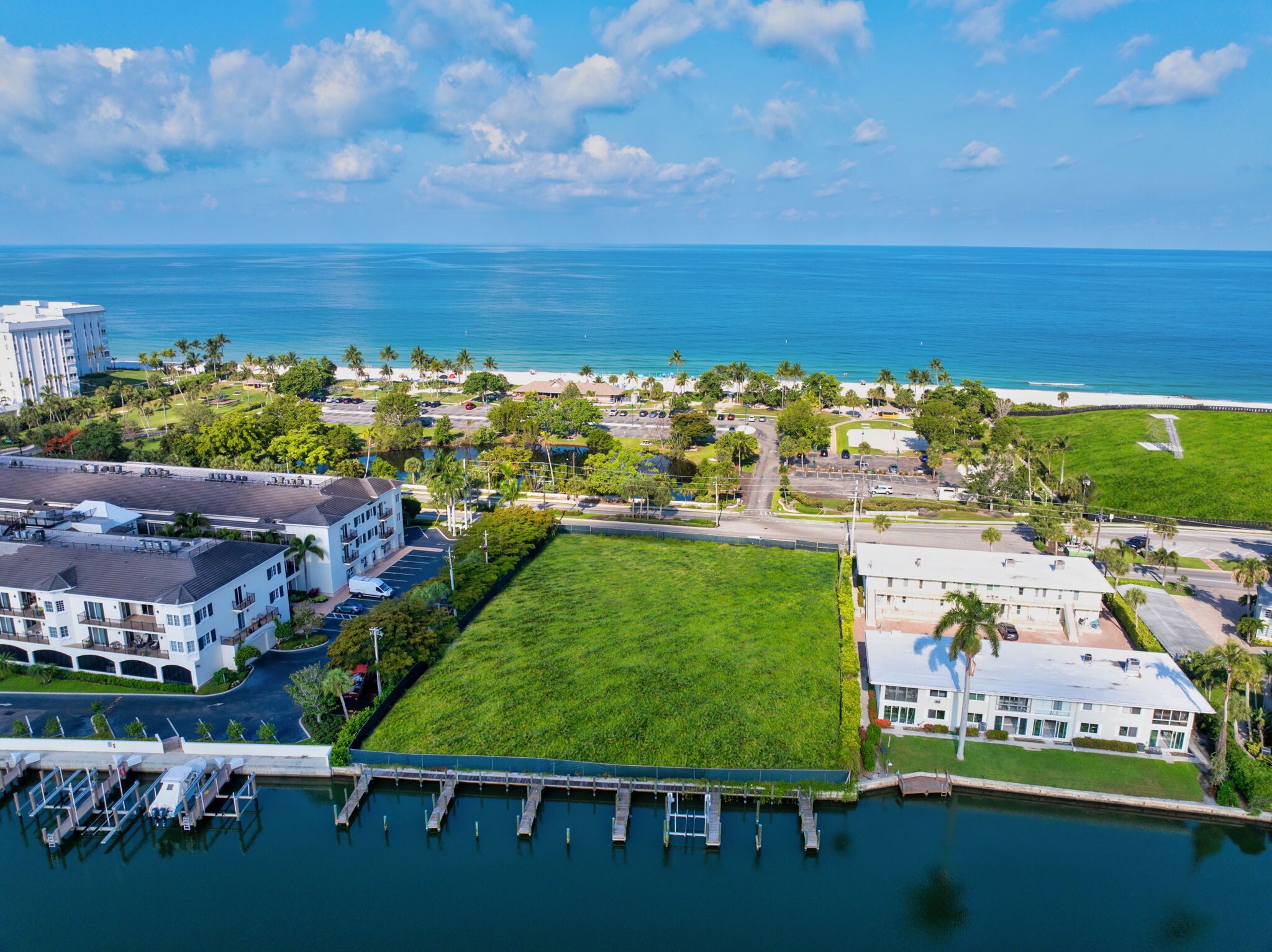 1500 Gulf Shore Blvd N, Naples, FL for Sale