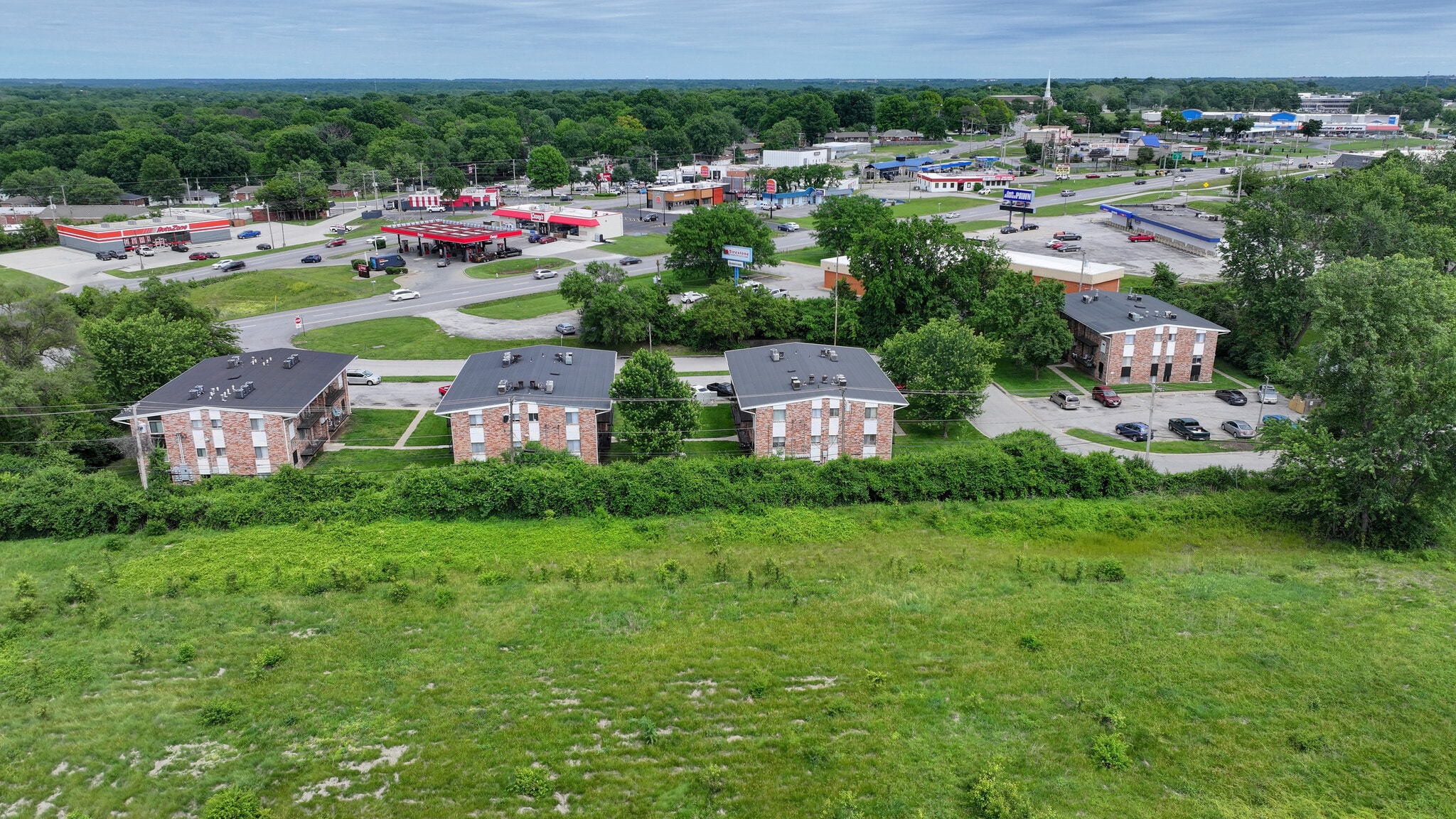 7402 Overton Ave, Raytown, MO for Sale