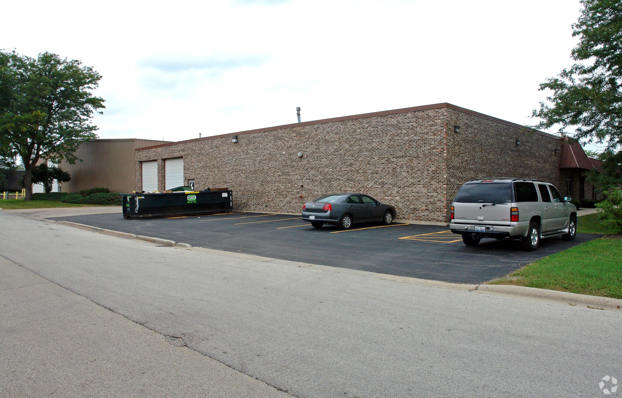 574 Wheeling Rd, Wheeling, IL for Sale