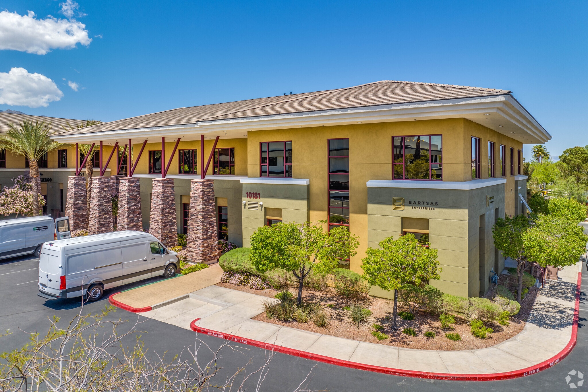 10181 Park Run Dr, Las Vegas, NV for Rent