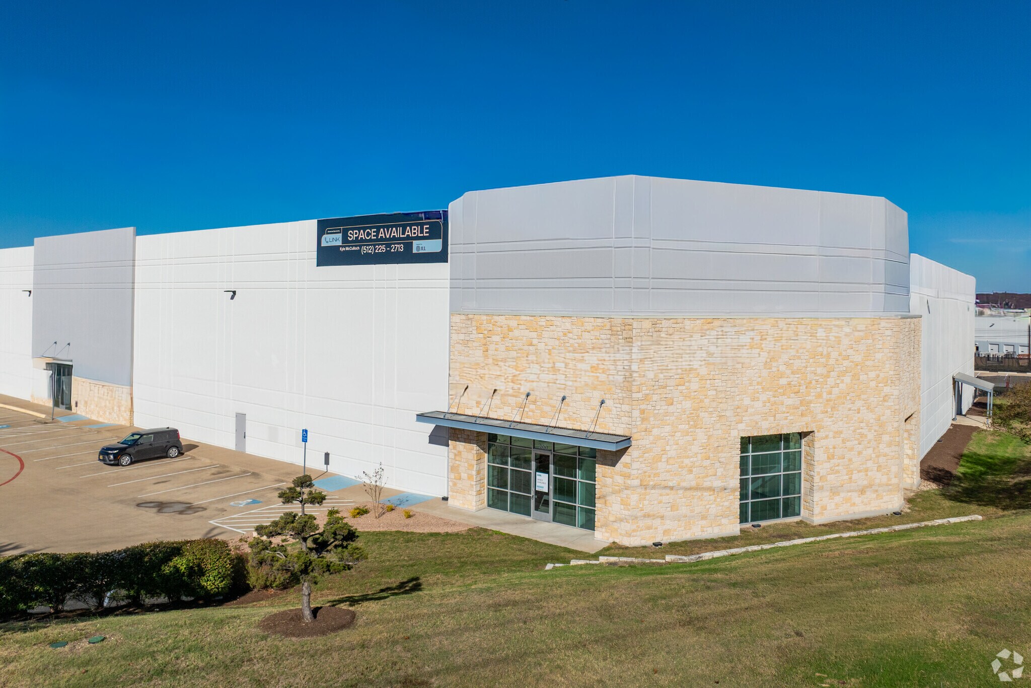 2120 Grand Avenue Pky, Austin, TX for Rent