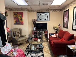 Calverton, NY Office/Retail - 4462 Middle Country Rd