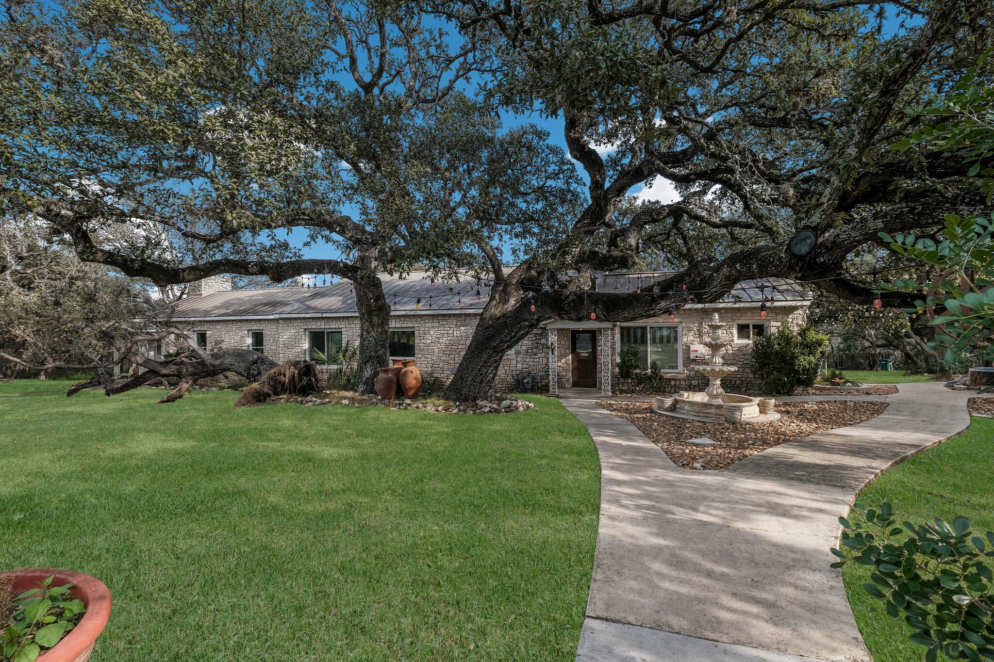 6472 Whitby Rd, San Antonio, TX for Sale
