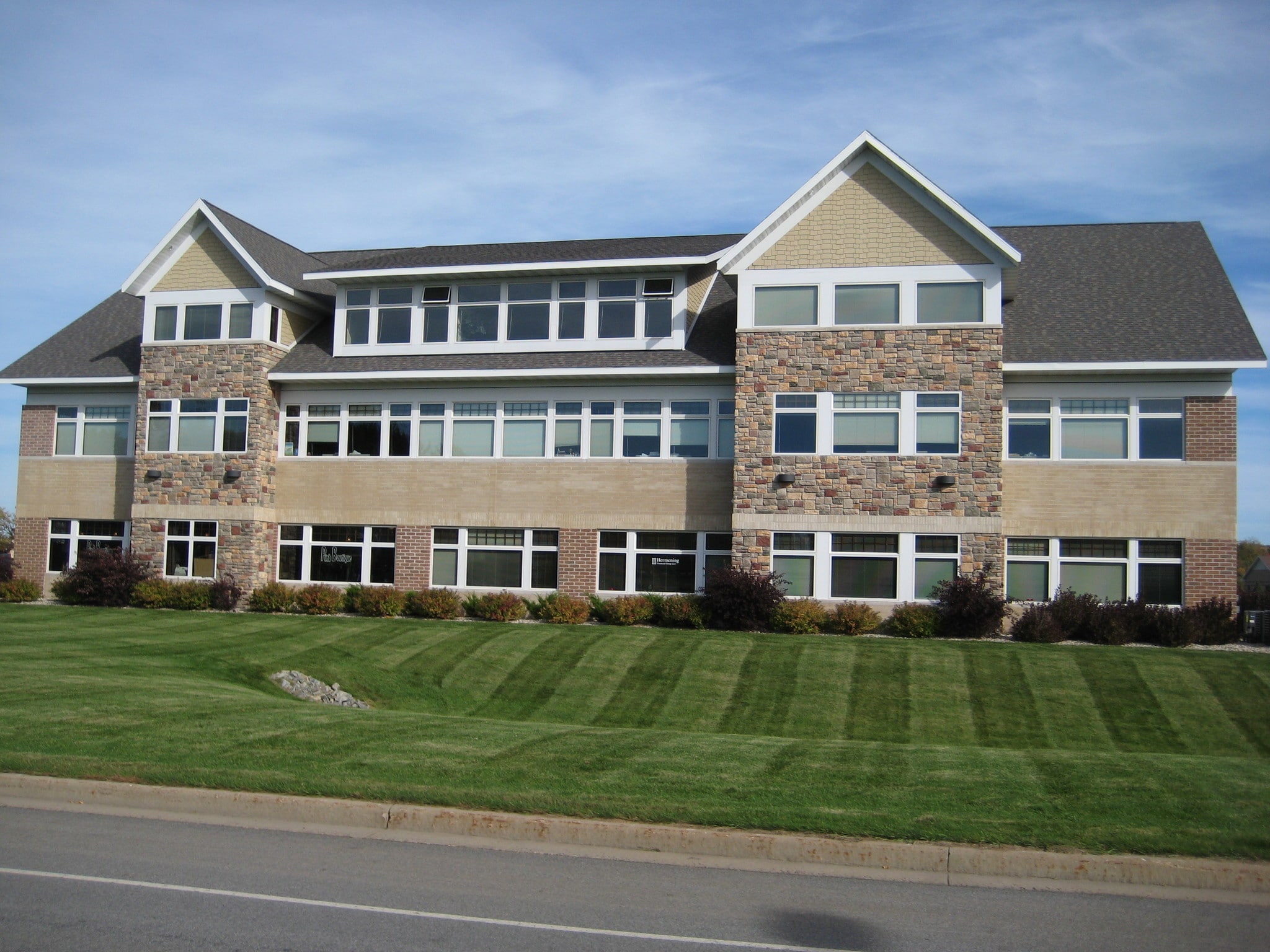 3233 Business Park Dr, Stevens Point, WI for Rent